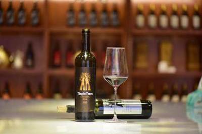 高性价比葡萄酒营销：精准定位中端消费市场