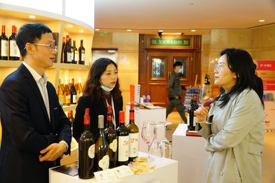 葡萄酒渠道竞争:线上线下融合的营销新布局