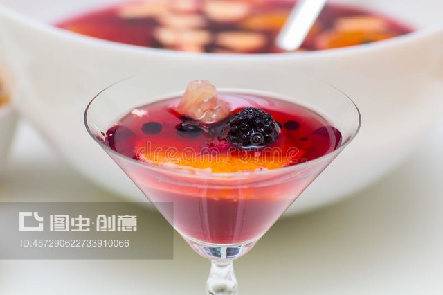 夏季桑格利亚（Sangria）的制作与品酒常识