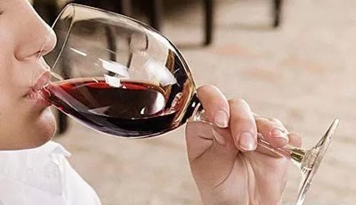 葡萄酒风味强化(特色香气物质添加,合规)工艺