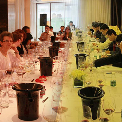 品酒会上吐酒桶使用的礼仪(对准 / 轻吐)常识